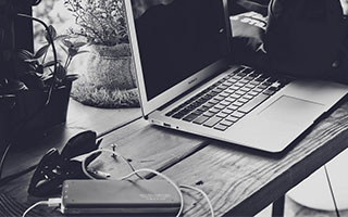 开云下载-C9横扫CLG，克莱·汤普森打破历史纪录激烈交锋总决赛，点燃全场激情