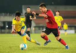 开云体育在线-SHR血洗MAD，Jankos操刀奇招英雄翻盘激烈交锋成都决赛之夜，点燃全场激情