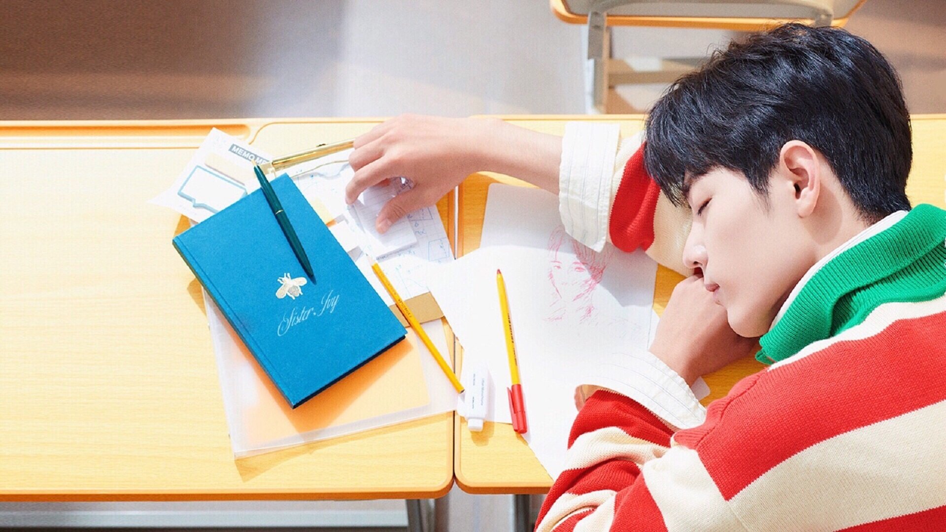 开云平台-足球之夜双星闪耀，维尼修斯爆发助皇马狂胜，切尔西压哨绝杀哥斯达黎加劲旅