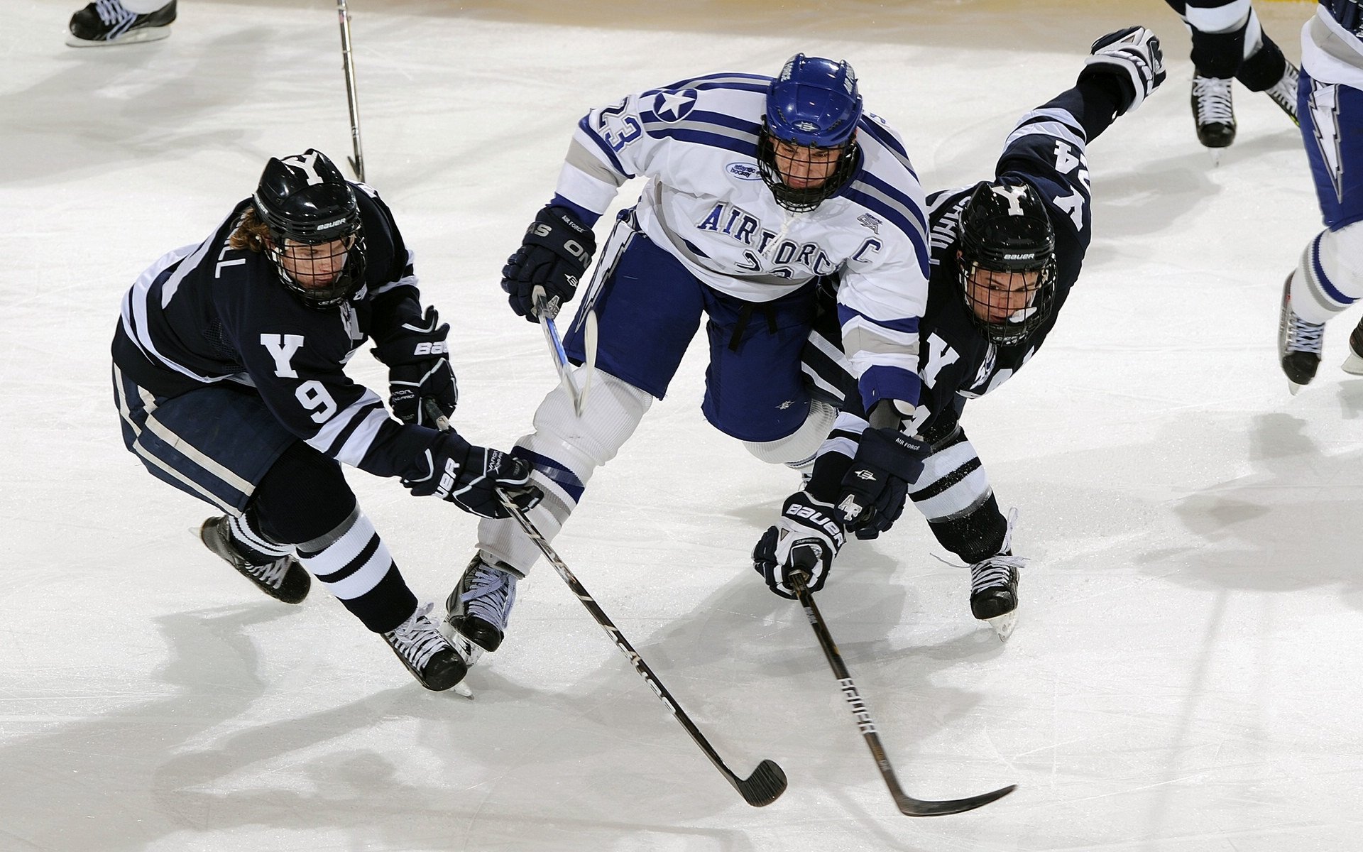 狂飙突进！荷兰女排奥运关键战挑翻毕尔巴鄂式铁壁，战术革命震惊排坛