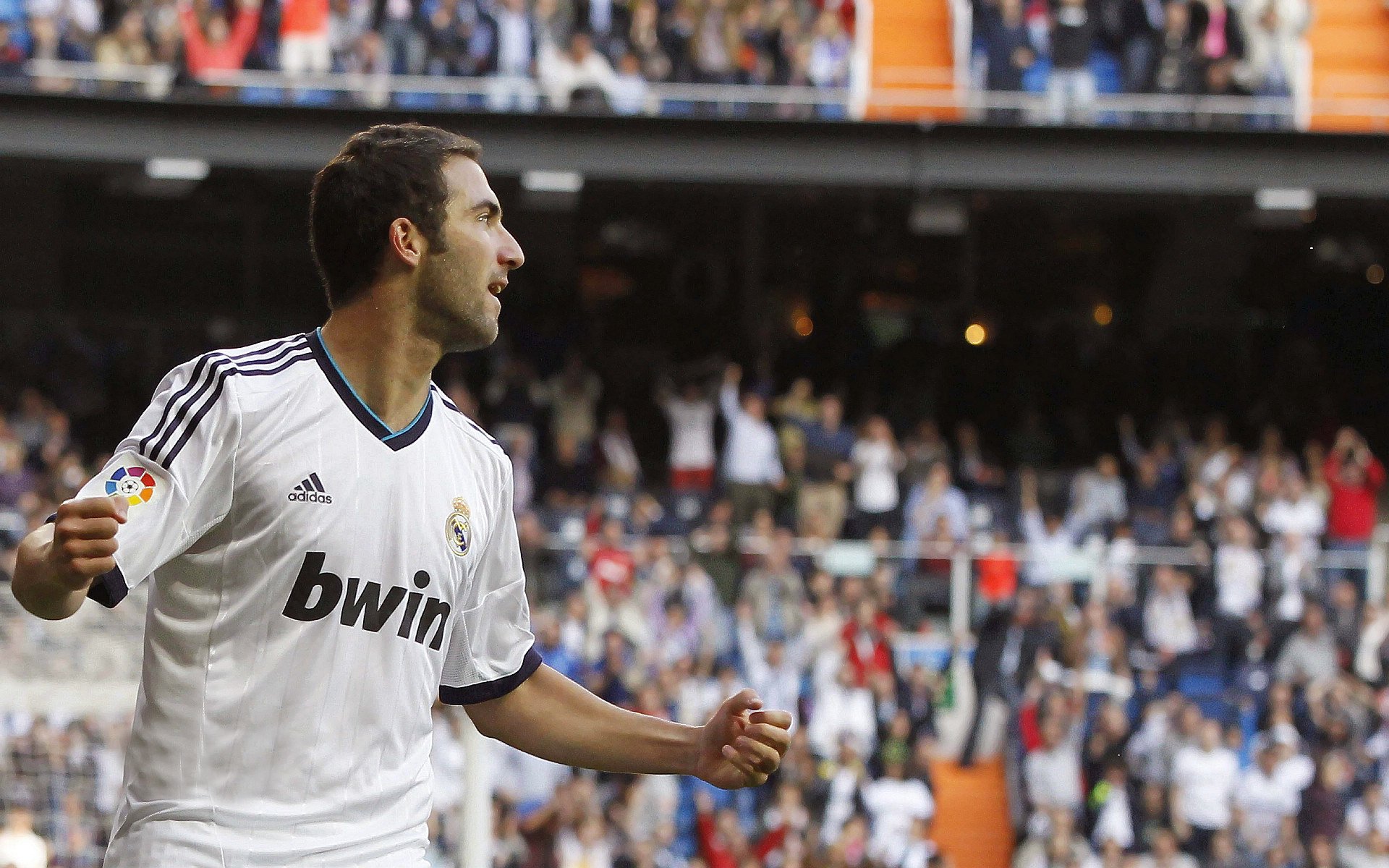 开云体育平台APP-英超争冠的喧嚣之外，基米希用一场局外人的统治，定义了另一种伟大